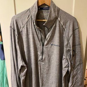 Vineyard Vines Performance Quarter Zip in Heather Grey size XL